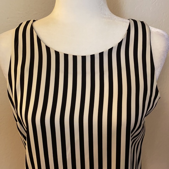 Banana Republic Black and White Striped Top - Picture 2 of 8